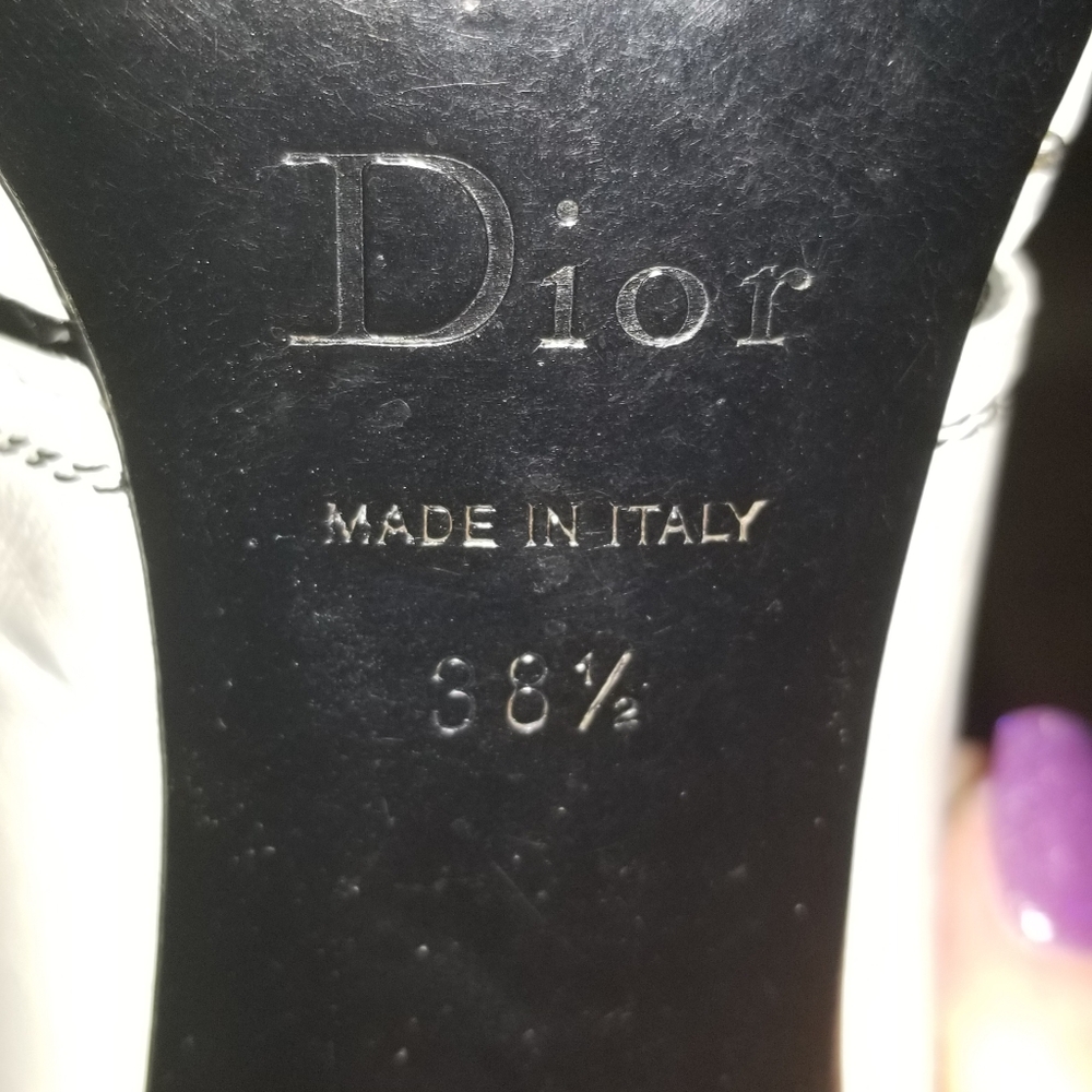 Shoes - Picture 2 of 10